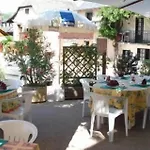 Hotel Aux Portes De Conques 2*