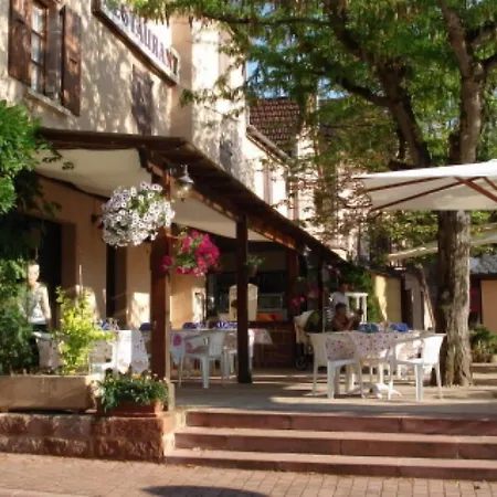 Aux Portes De Conques