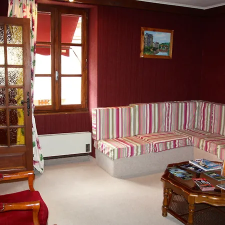 Hotel Aux Portes De Conques 2*