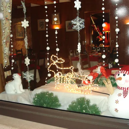 Hotell Aux Portes De Conques