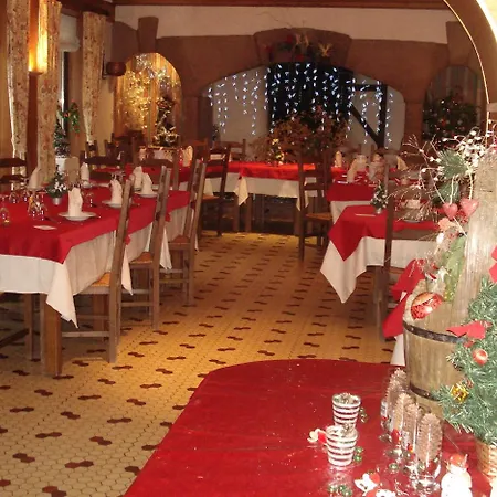 Aux Portes De Conques 2* Saint-Cyprien-sur-Dourdou