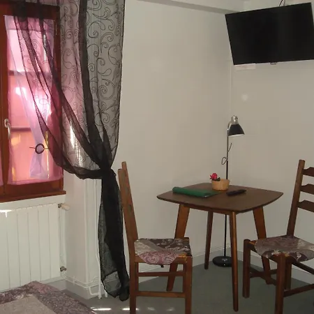 Aux Portes De Conques Hotell