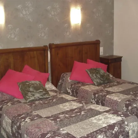 Hotell Aux Portes De Conques 2*