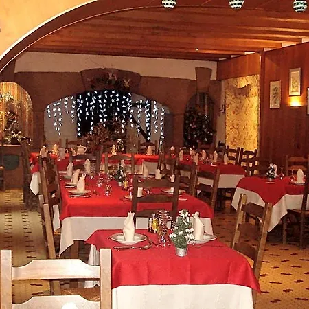 Hotel Aux Portes De Conques 2*