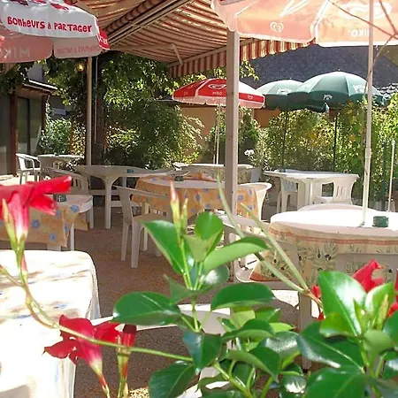 Aux Portes De Conques Hotel 2*