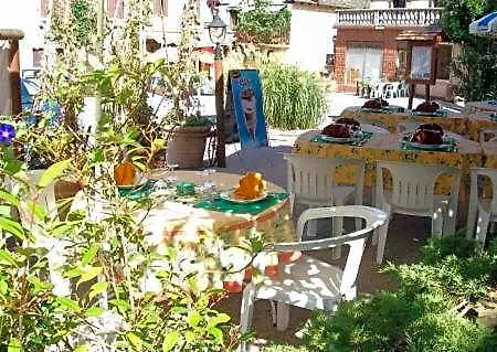 Hotel Aux Portes De Conques 2*