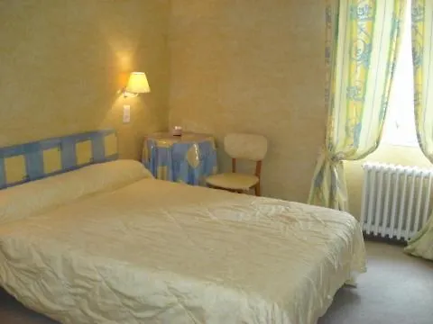 Отель Aux Portes De Conques